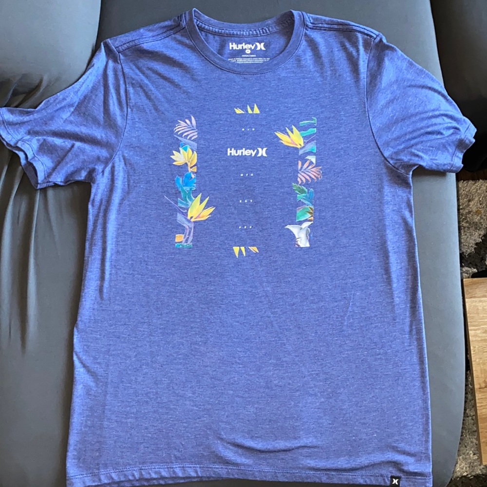 Mens Hurley T shirt size medium
